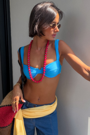 CLEO - Image 5